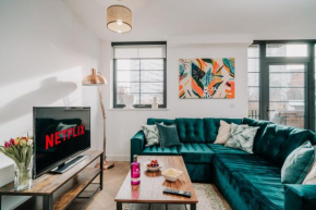 Canal view, Grade II Industrial style, Fast WiFi, Family, Contractors